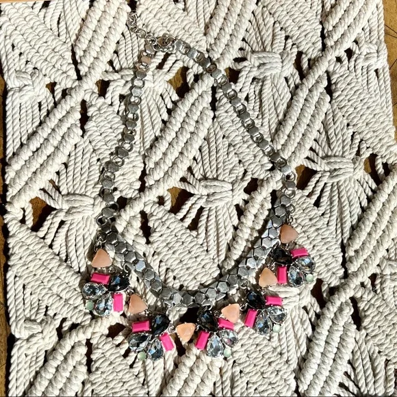 Stella & dot | Callie Statement necklace #372 - Picture 4 of 10